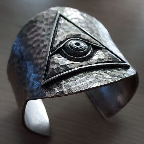 Low Luv by Erin Wasson All Seeing Eye Hammered Silver Plated Cuff Bracelet - Picture 6 of 13
